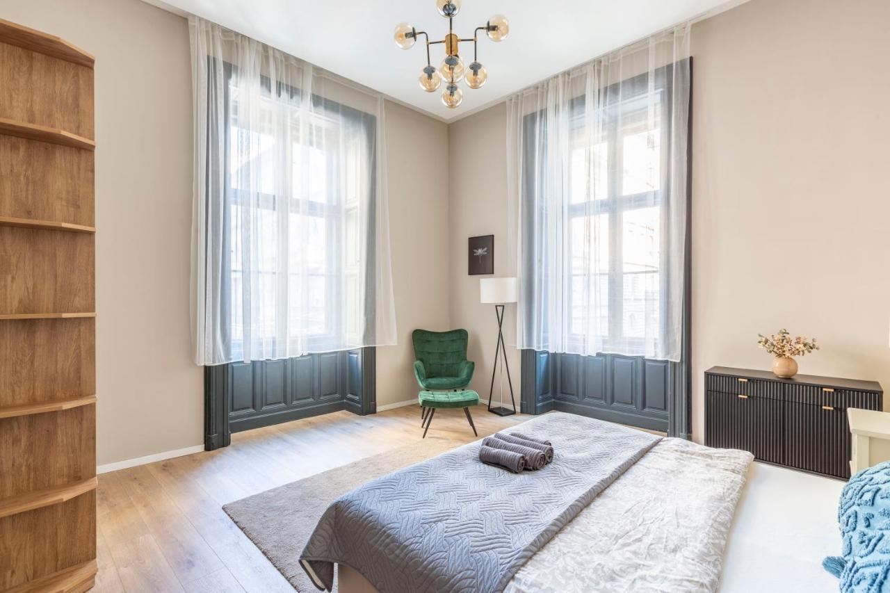 Luxurious & Spacious Central Apartment In The Kertesz Street Budapešť Exteriér fotografie